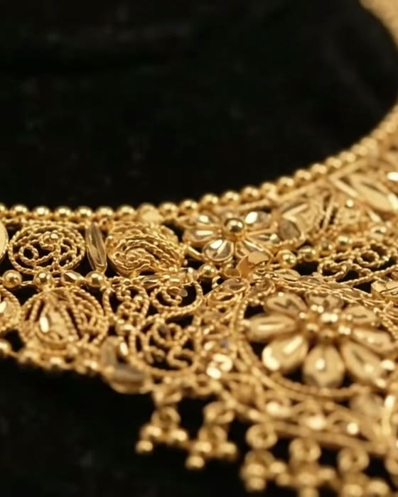 Gold filigree necklace